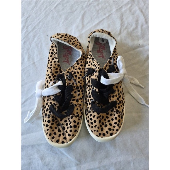 Jelly Pop Shoes - NWOT Jelly Pop 6 Polka Dot Loafer Sneakers Tie Up Tan Black 132175